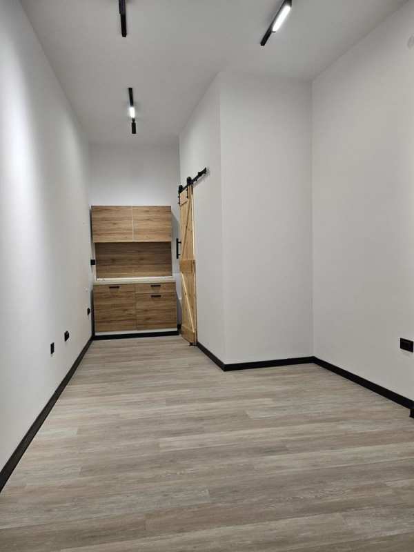 Дава под наем офис, гр. пловдив, център