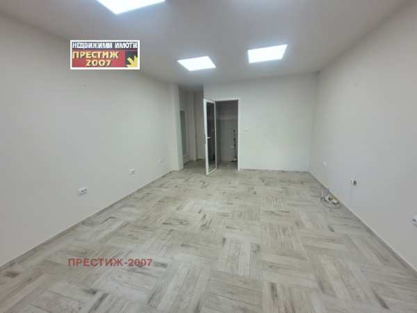 Дава под наем  офис град Шумен, Център
      43 кв.м