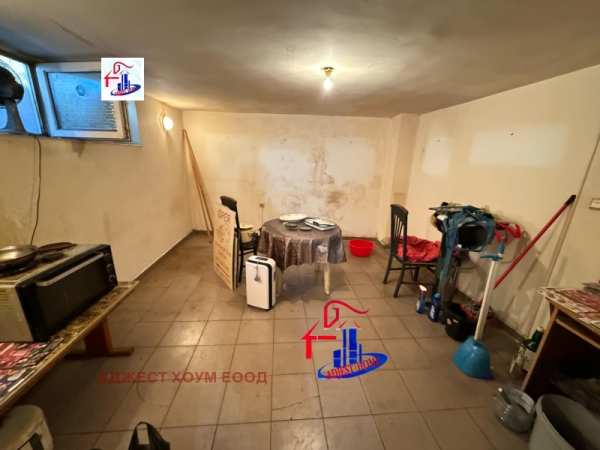 Дава под наем  офис град Шумен, Център
      46 кв.м