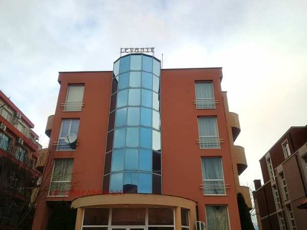 Дава под наем склад, к.к. слънчев бряг, област бургас