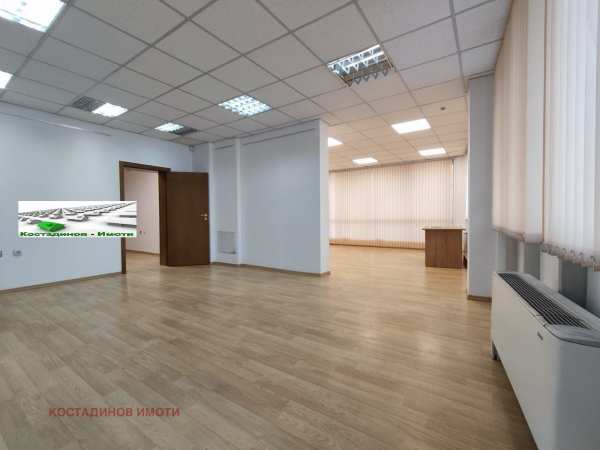 Дава под наем офис, гр. пловдив, каменица 2