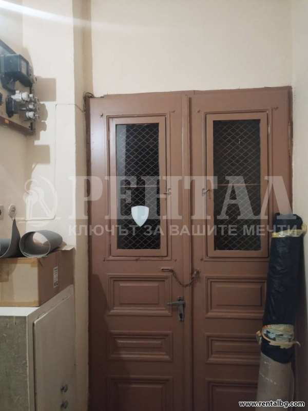 Дава под наем офис, гр. пловдив, център