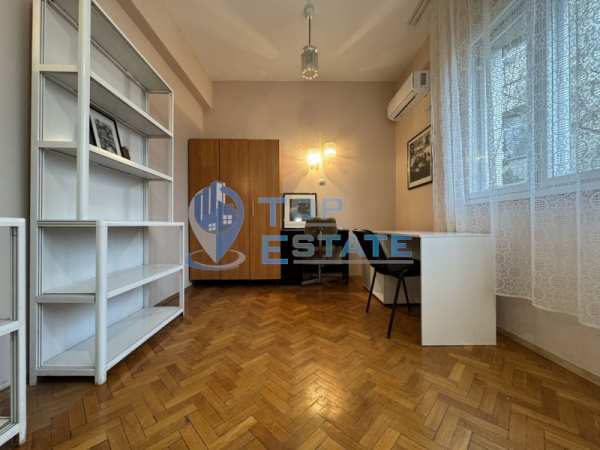 Дава под наем  офис град Велико Търново, Център
      16 кв.м