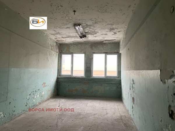 Дава под наем склад, гр. враца, промишлена зона