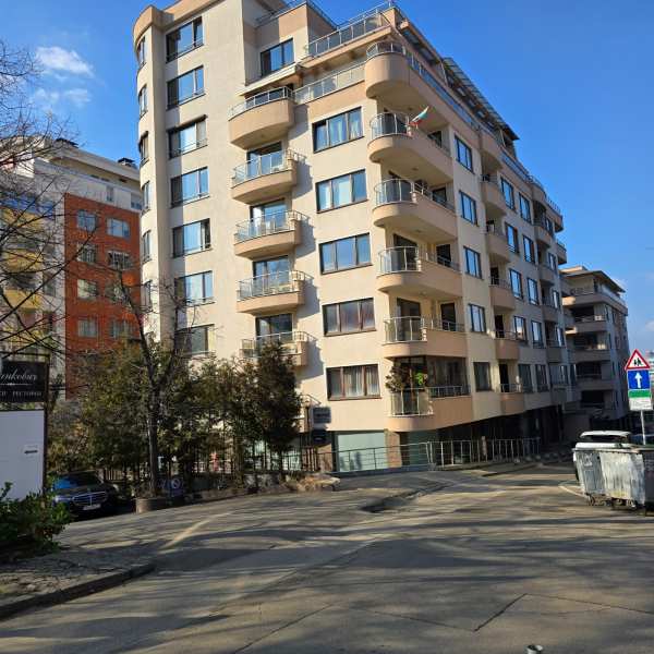 Дава под наем офис, гр. софия, лозенец