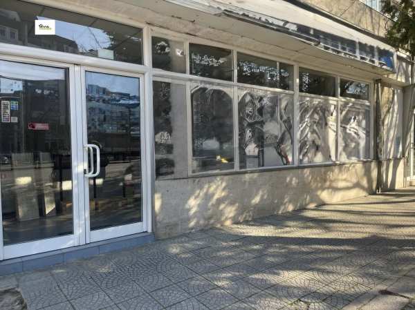 Дава под наем магазин, гр. пловдив, център