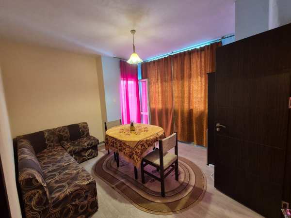 Дава под наем 2-стаен, гр. велико търново, колю фичето