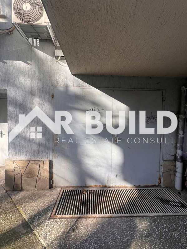 Дава под наем гараж, паркомясто, гр. пловдив, център