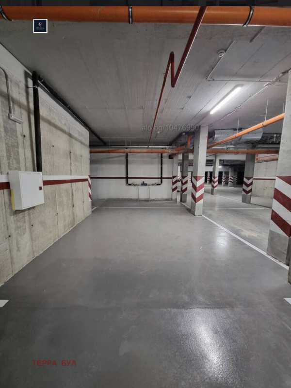 Дава под наем гараж, паркомясто, гр. пловдив, център