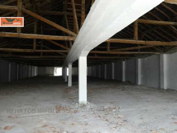 Дава под наем склад, гр. пазарджик, промишлена зона