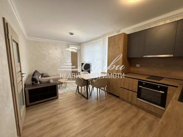 Дава под наем 3-стаен, гр. шумен, пазара