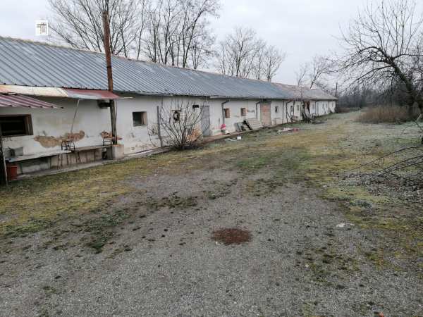 Продава бизнес имот, гр. добрич, промишлена зона - запад