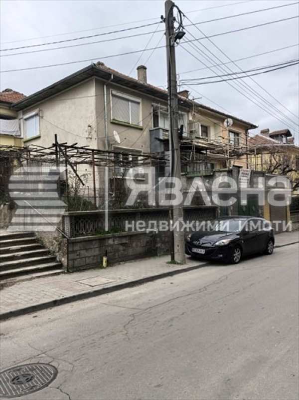 Продава къща, гр. велико търново, център