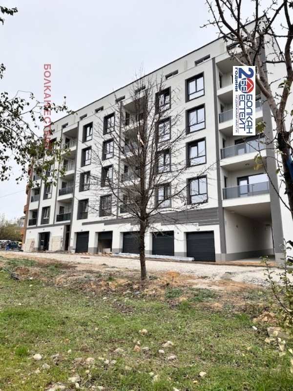 Продава  3-стаен град Велико Търново, Бузлуджа
      91 кв.м