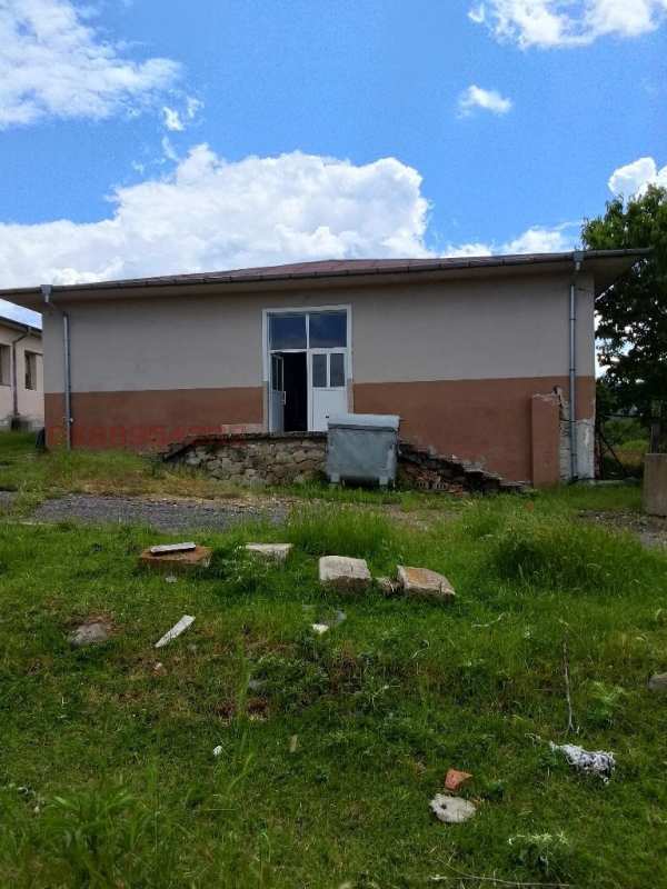 Продава пром. помещение, с. нановица, област кърджали