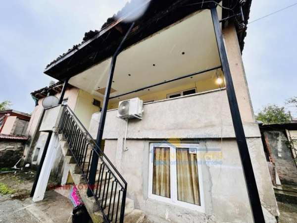 Продава къща, гр. велико търново, света гора