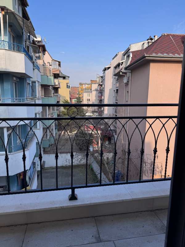 Продава етаж от къща, гр. пловдив, кършияка