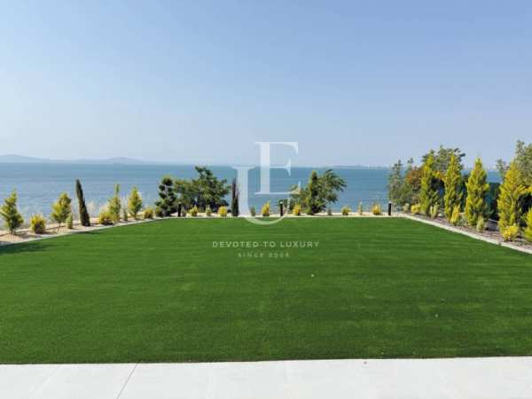 Продава  къща град Бургас, Сарафово
      350 кв.м