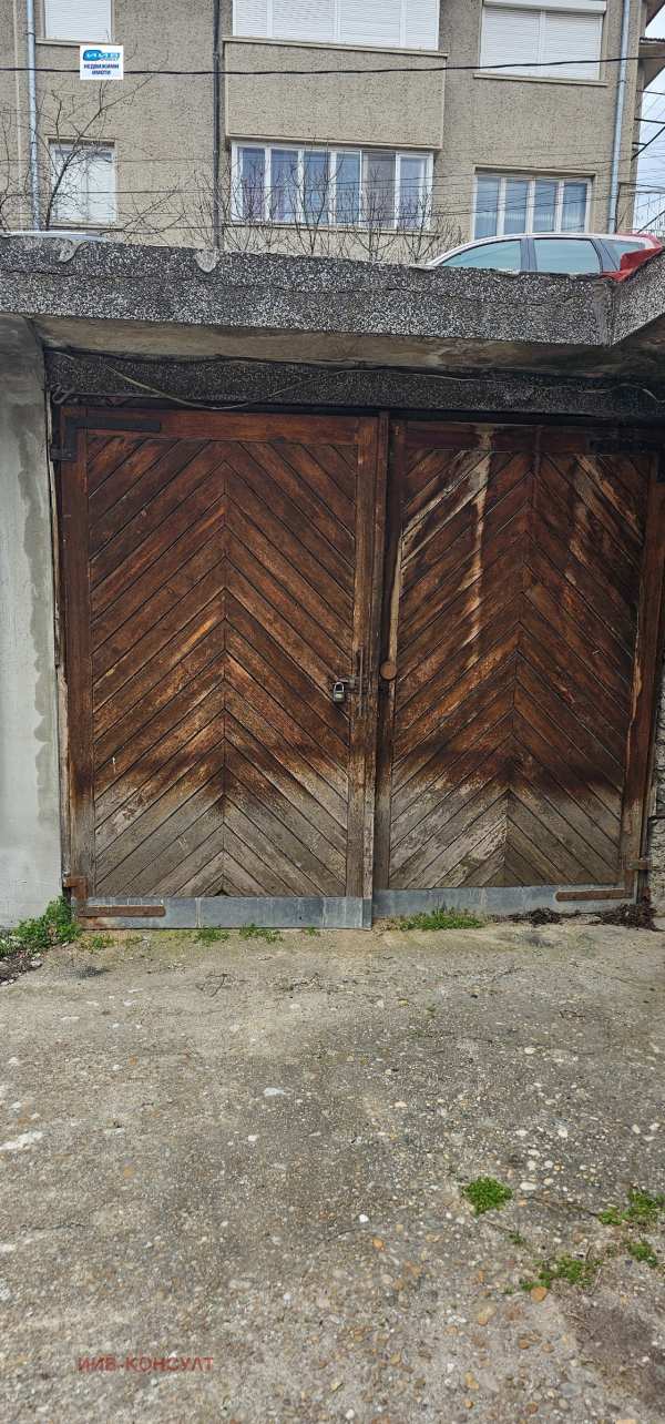 Продава 3-стаен, гр. велико търново, център