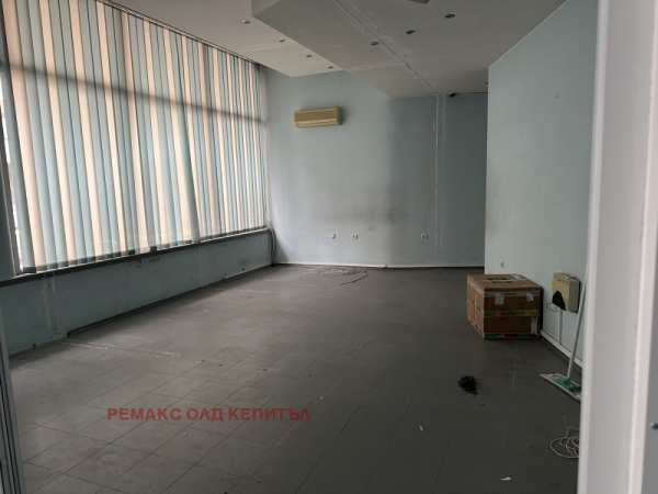 Продава  магазин град Велико Търново, Колю Фичето
      109 кв.м