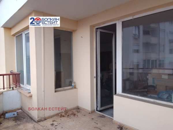 Продава  3-стаен град Велико Търново, Център
      105 кв.м