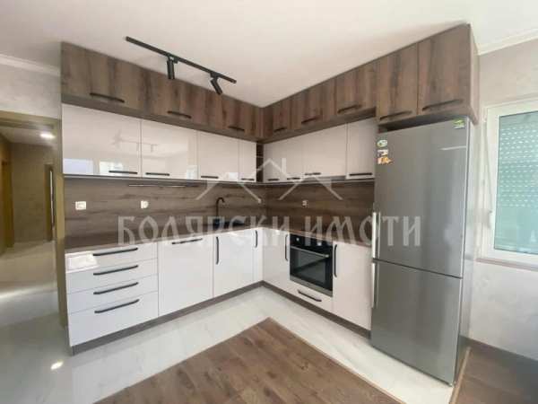 Продава 3-стаен, гр. велико търново, зона б