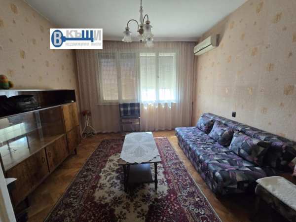 Продава етаж от къща, гр. велико търново, център