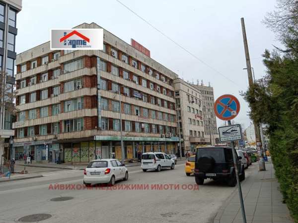 Продава офис, гр. плевен, идеален център