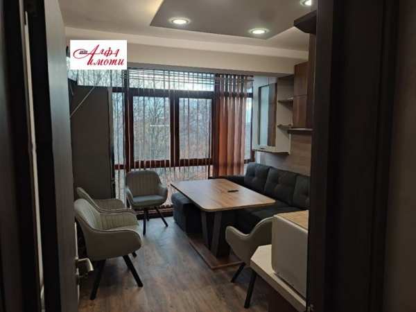 Продава  3-стаен град Шумен, Херсон
      76 кв.м