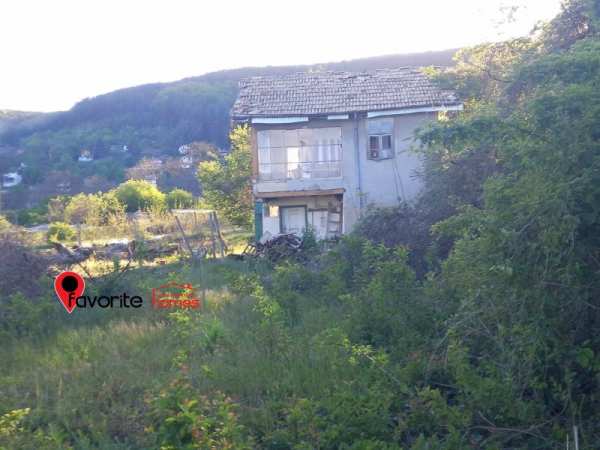 Продава вила, гр. шумен, м-т под манастира