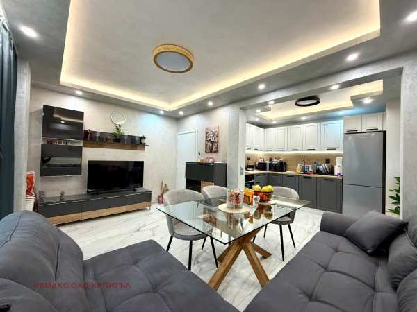 Продава 3-стаен, гр. велико търново, колю фичето