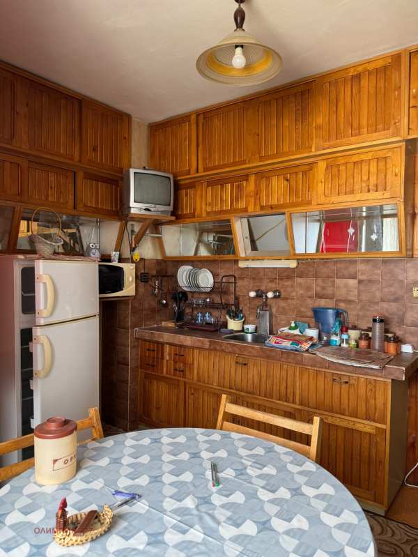 Продава 3-стаен, гр. плевен, широк център