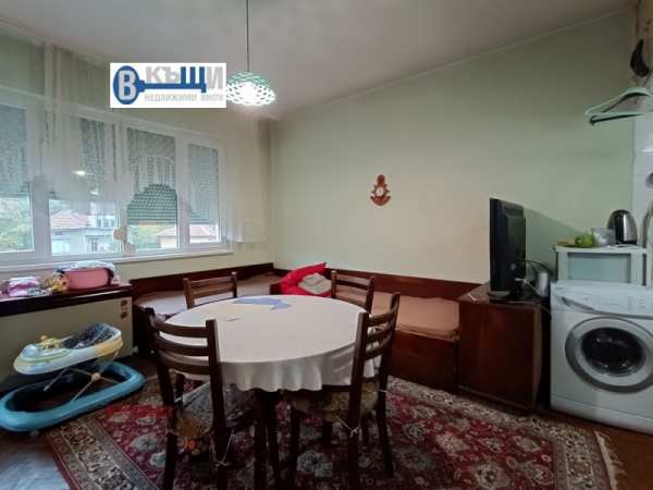 Продава 4-стаен, гр. велико търново, център