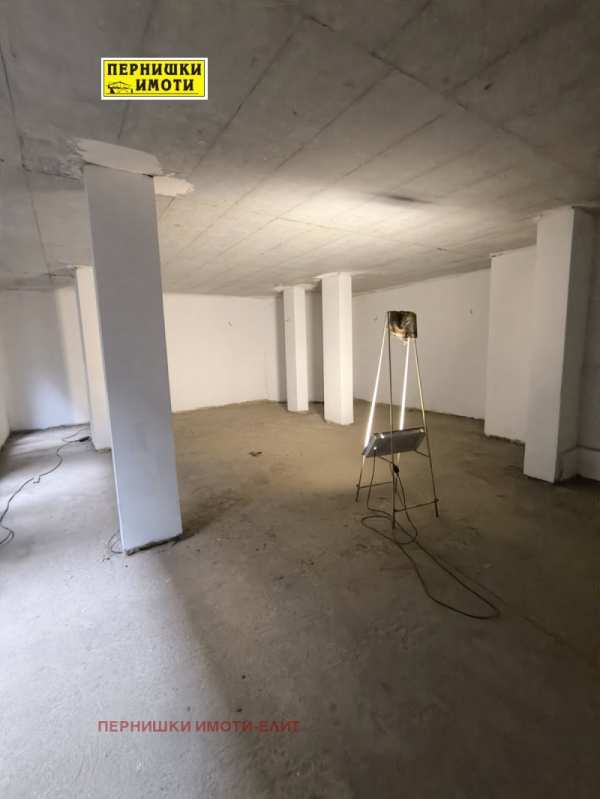 Продава бизнес имот, гр. перник, център