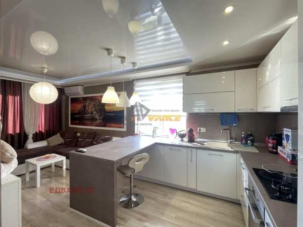 Продава 2-стаен, гр. бургас, славейков