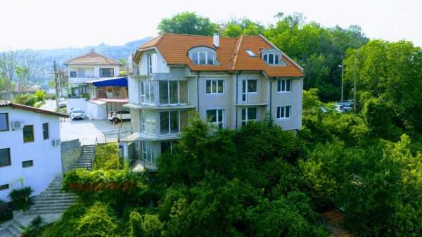 Продава  къща град Велико Търново, Варуша
      625 кв.м