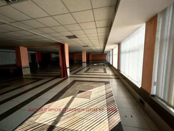 Дава под наем бизнес имот, гр. софия, 7-ми 11-ти километър