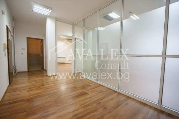 Дава под наем офис, гр. софия, лозенец