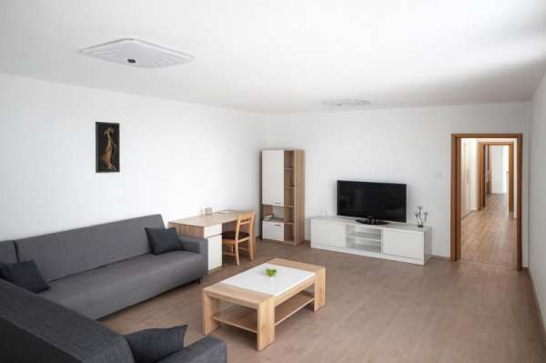 Дава под наем 3-стаен, гр. пловдив, младежки хълм