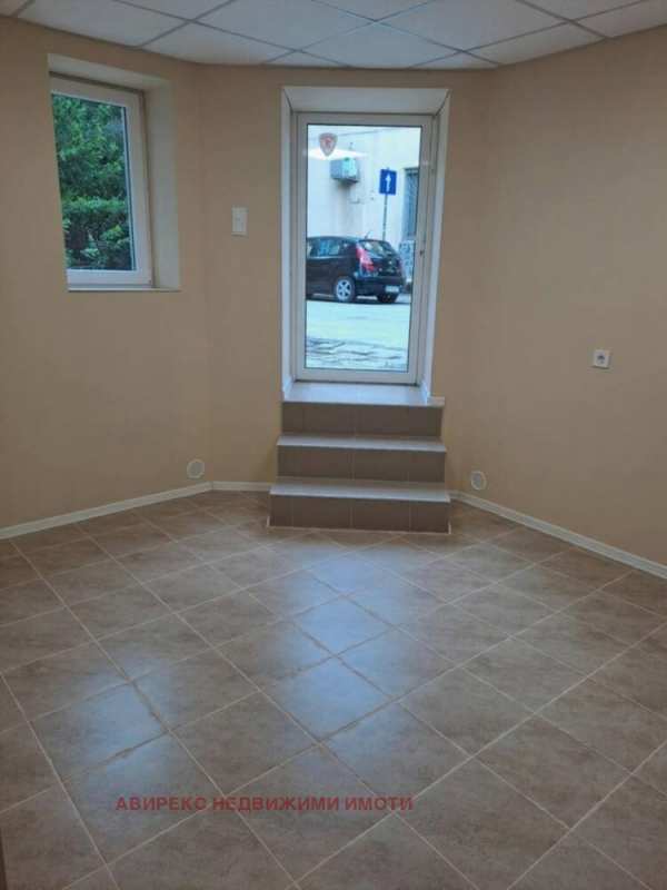 Дава под наем офис, гр. пловдив, каменица 1