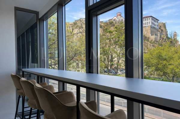 Дава под наем офис, гр. пловдив, център