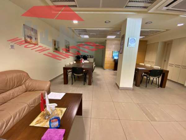 Дава под наем офис, гр. шумен, център