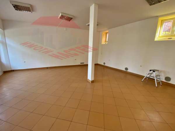 Дава под наем офис, гр. шумен, център