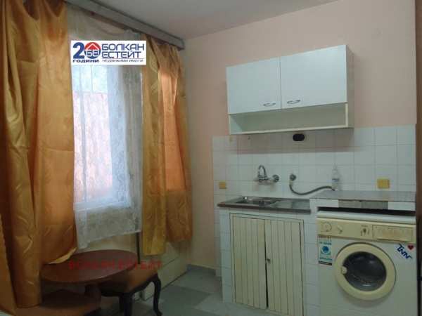 Дава под наем 1-стаен, гр. велико търново, център