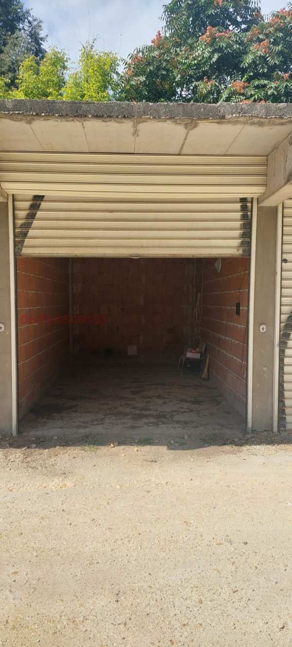 Дава под наем гараж, паркомясто, гр. русе, родина 2