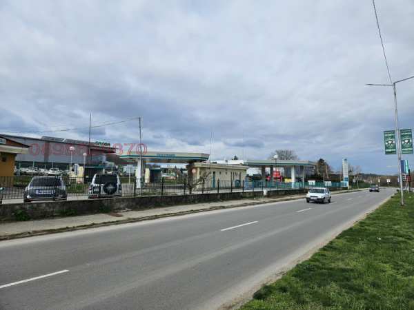 Дава под наем бизнес имот, гр. разград, промишлена зона - запад