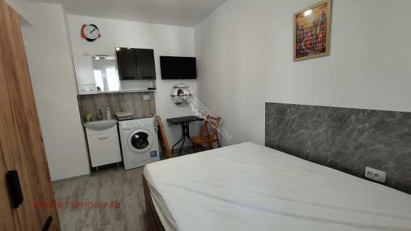 Дава под наем 1-стаен, гр. велико търново, център