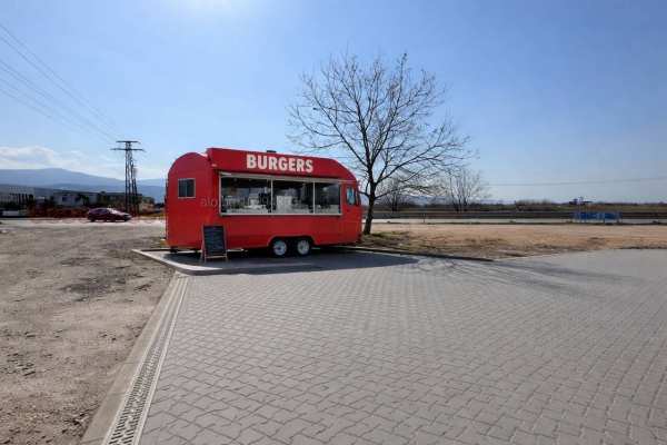 Дава под наем място, гр. пловдив, южна дъга