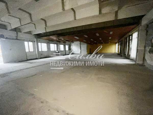 Дава под наем склад, гр. шумен, промишлена зона