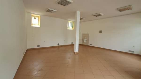 Дава под наем офис, гр. шумен, център